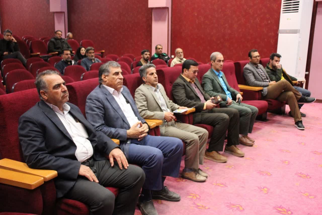 برگزاری سمینار پنل های خورشیدی