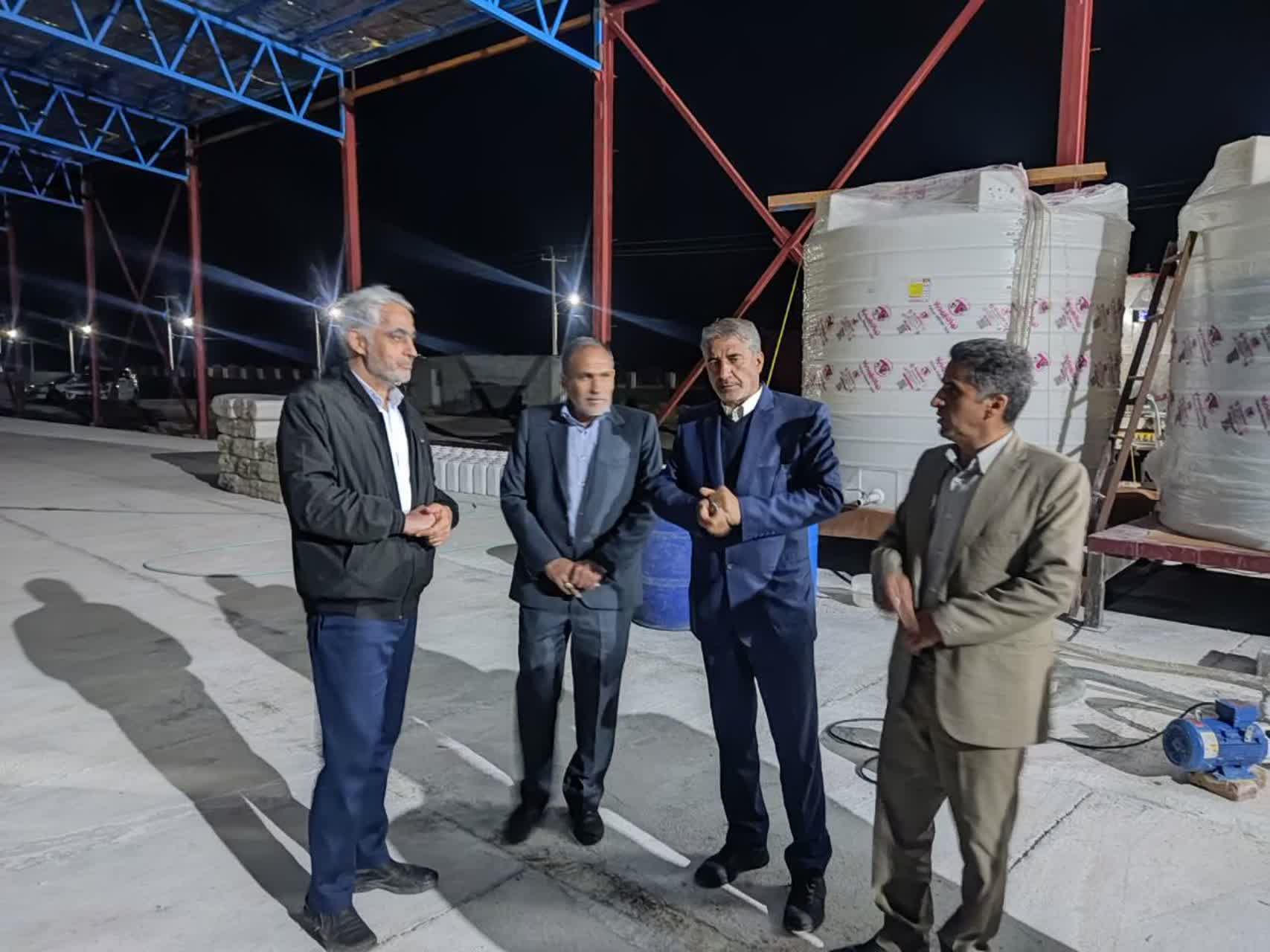 بازدید شبانه فرماندار ونماینده مجلس از کارخانه جهش گستر